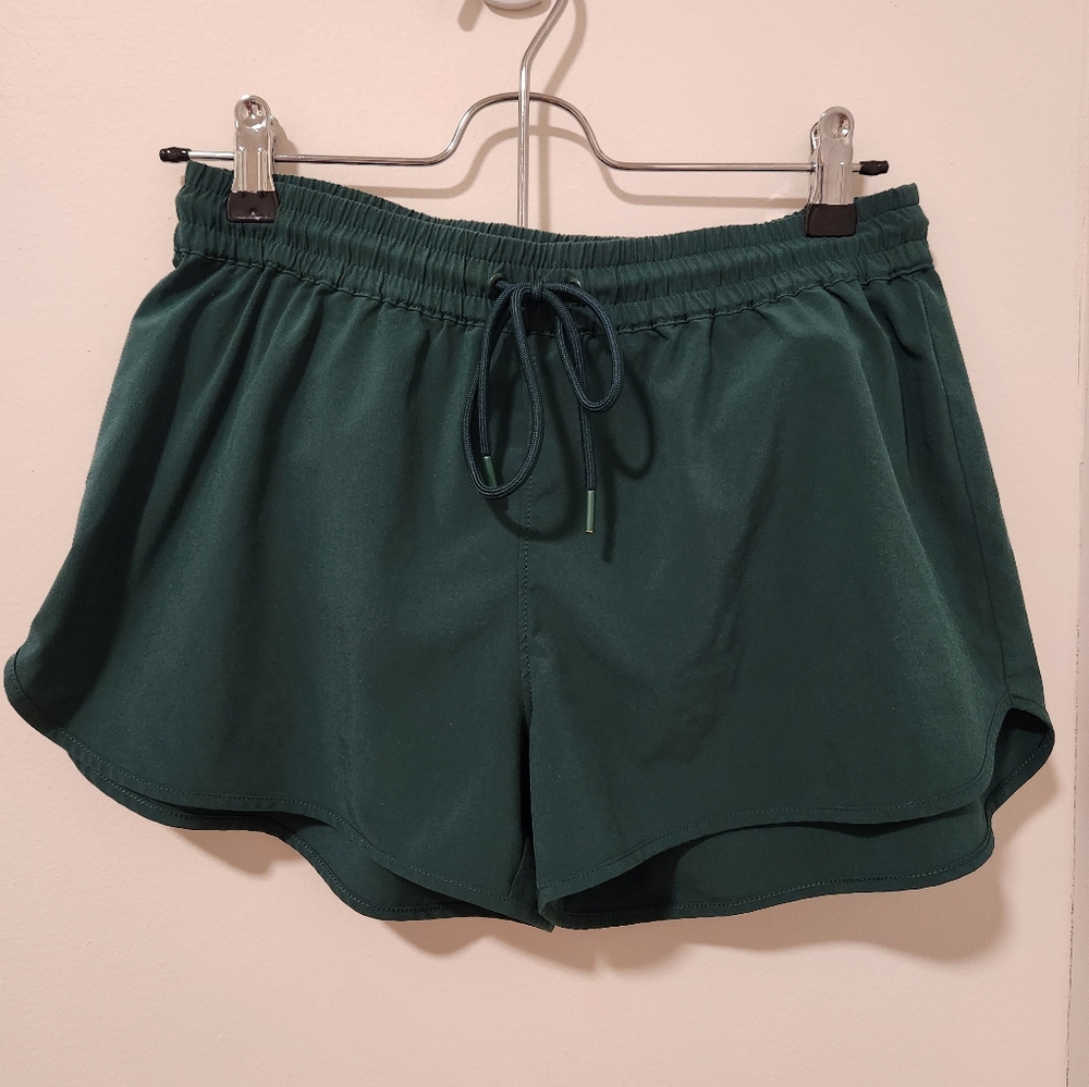 Aritzia (TnAction) - Distance 3" Running Shorts - Size small